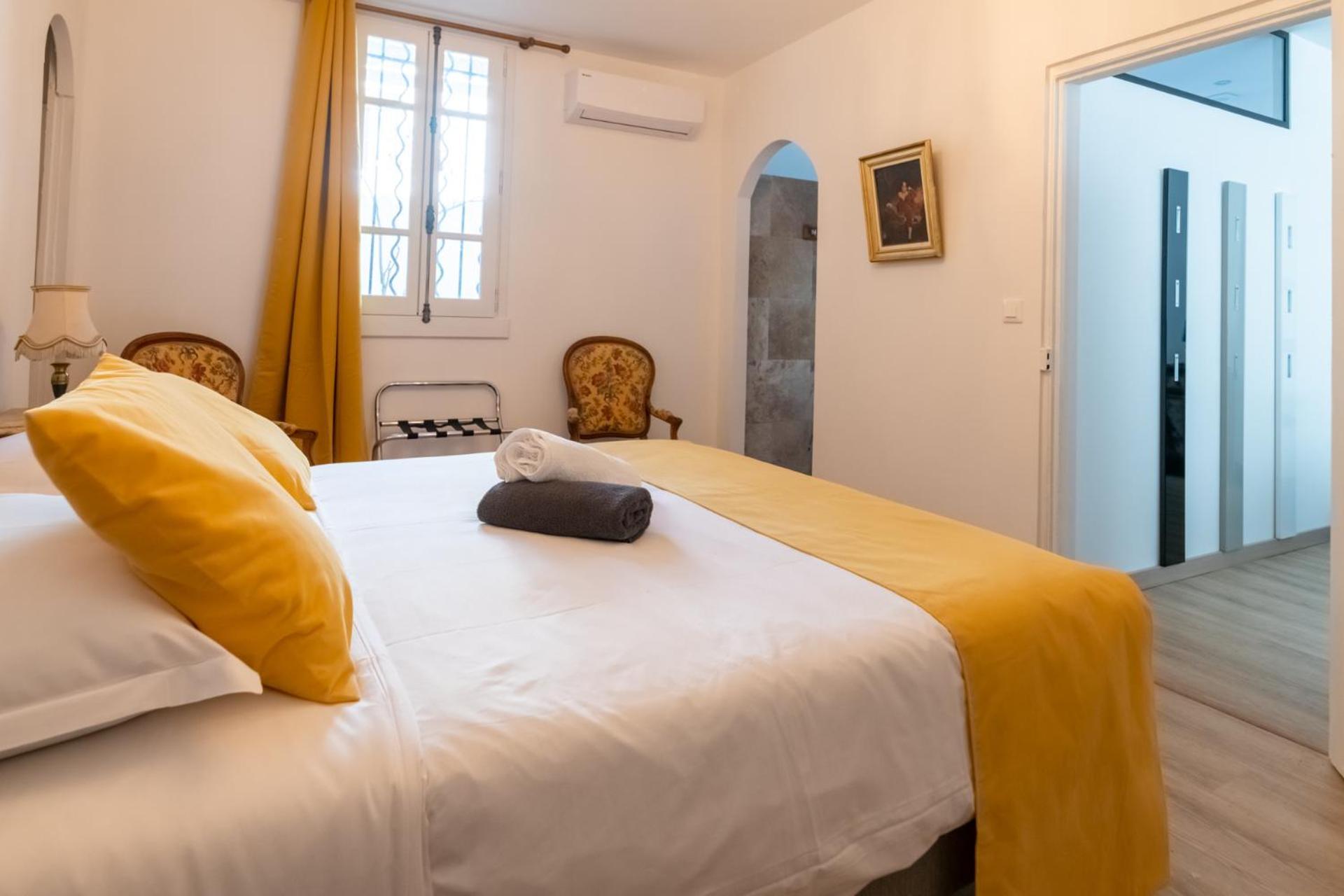 Apartament Bien D'Exception En Face Du Palais Des Papes Awinion Zewnętrze zdjęcie
