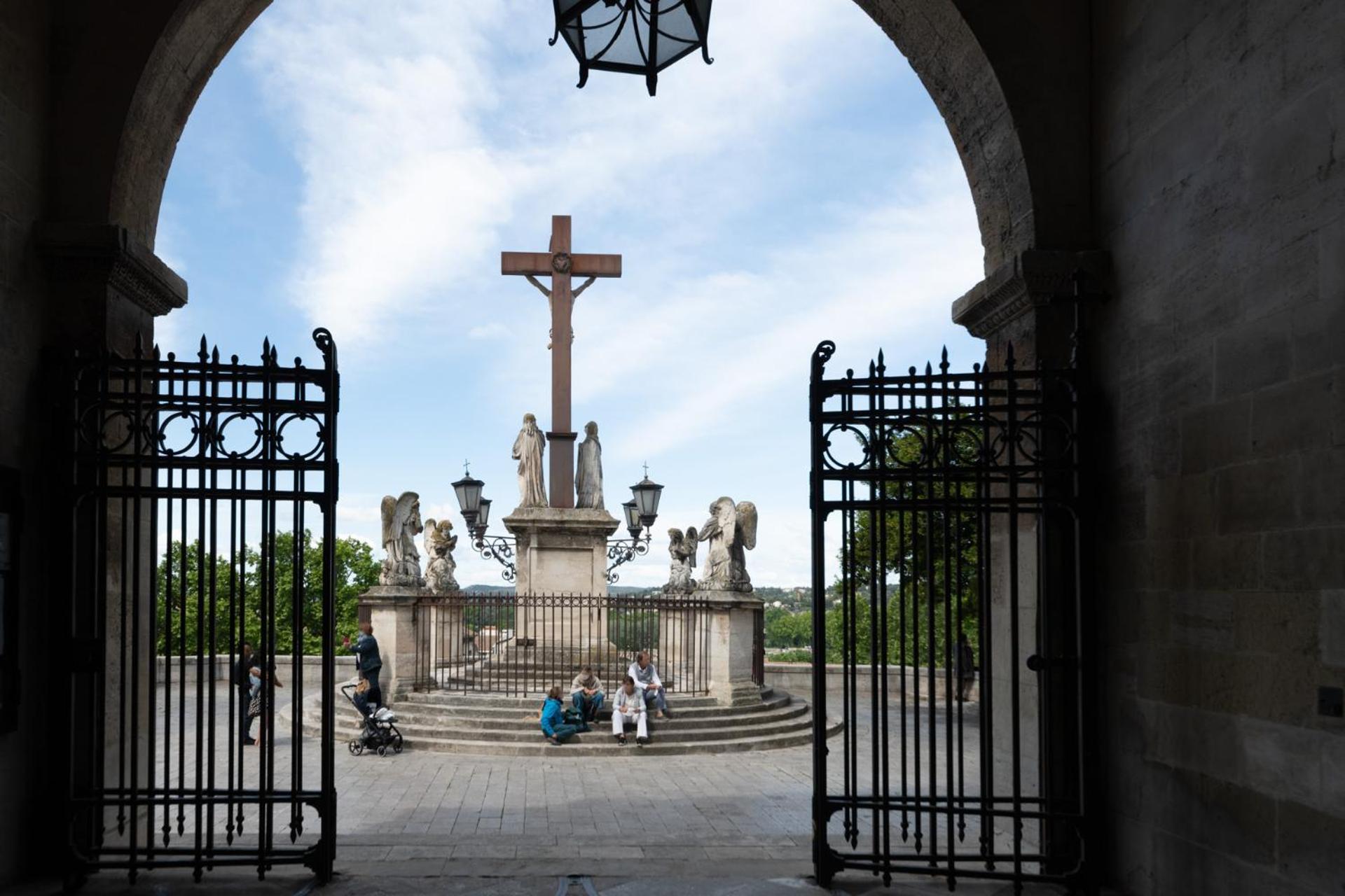 Apartament Bien D'Exception En Face Du Palais Des Papes Awinion Zewnętrze zdjęcie